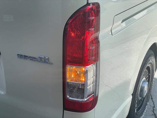 ハイエースバン