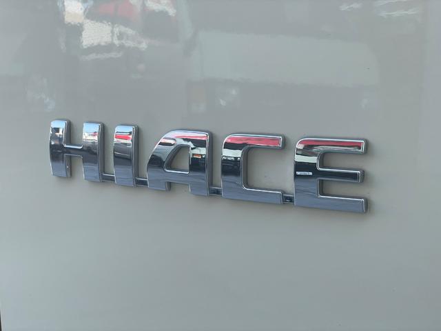 ハイエースバン