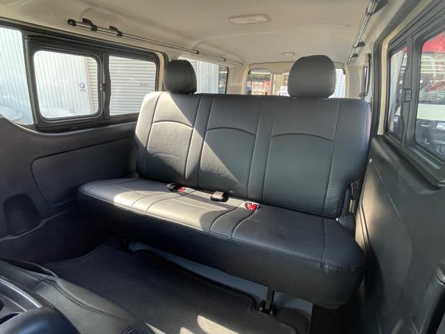 ハイエースバン