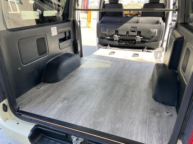 ハイエースバン