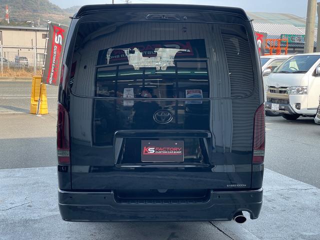 ハイエースバン スーパーＧＬ　ダークプライムＩＩ　ディーゼル車／ＡＬＰＩＮＥ／ＢＩＧＸナビ／モデリスタフルエアロ／ブラックカスタム／パワースライド／ヴァレンティテール／カミュラ１７ＡＷ／ファルケンタイヤ／ローダウン／ＥＴＣ／ハイエースカスタム（6枚目）
