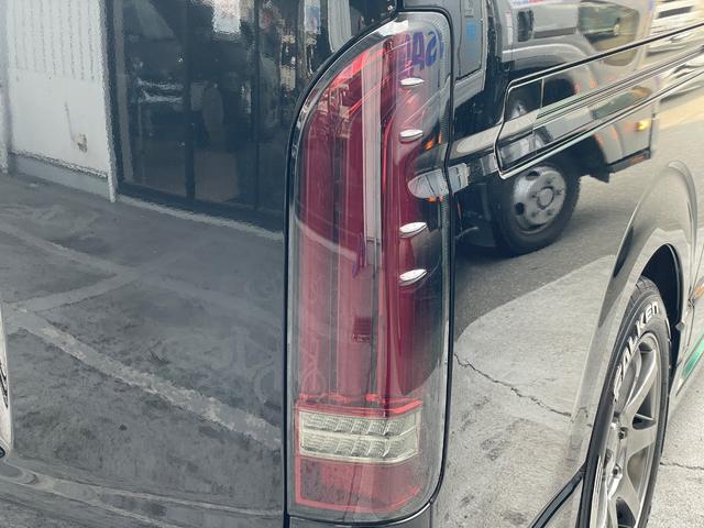ハイエースバン スーパーＧＬ　ダークプライムＩＩ　ディーゼル車／ＡＬＰＩＮＥ／ＢＩＧＸナビ／モデリスタフルエアロ／ブラックカスタム／パワースライド／ヴァレンティテール／カミュラ１７ＡＷ／ファルケンタイヤ／ローダウン／ＥＴＣ／ハイエースカスタム（35枚目）