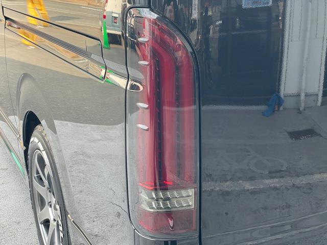 ハイエースバン スーパーＧＬ　ダークプライムＩＩ　ディーゼル車／ＡＬＰＩＮＥ／ＢＩＧＸナビ／モデリスタフルエアロ／ブラックカスタム／パワースライド／ヴァレンティテール／カミュラ１７ＡＷ／ファルケンタイヤ／ローダウン／ＥＴＣ／ハイエースカスタム（36枚目）