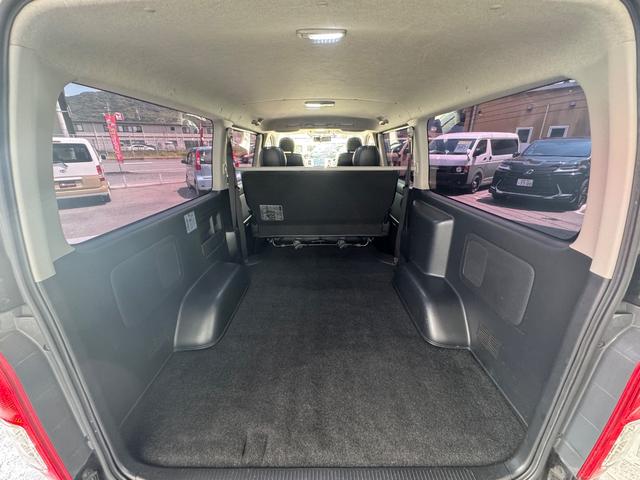 ハイエースバン