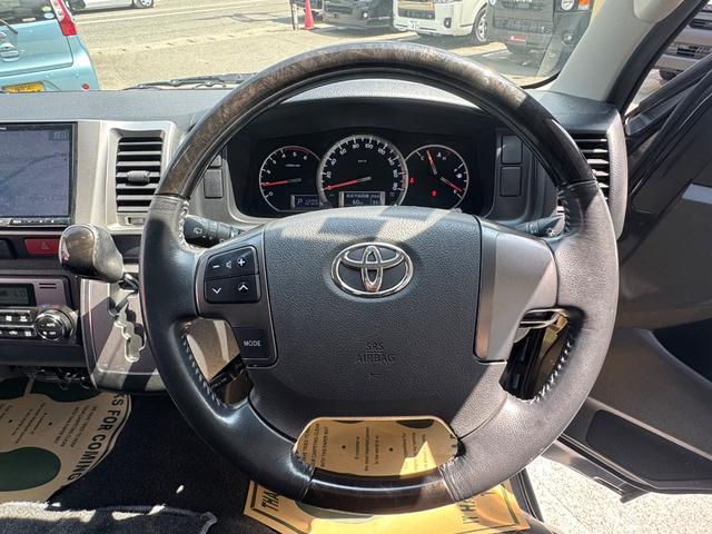 ハイエースバン