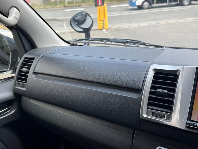 ハイエースバン