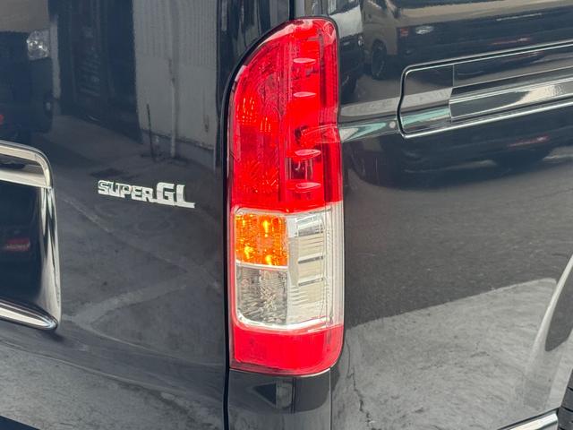 ハイエースバン