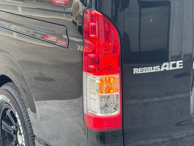 ハイエースバン