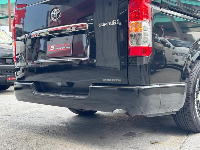 ハイエースバン