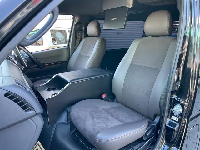 ハイエースバン スーパーＧＬ　５０ＴＨ　アニバーサリーリミテッド　ＡＬＰＩＮＥ１１インチＢＩＧＸナビ／フリップダウンモニター／ベッドキット／ＤＥＬＦ－０３／１７ＡＷ／フロントブッシュバー／ＴＲＤマッドガード／ＥＴＣ／バックカメラ／クッションフロア／５０ＴＨ（6枚目）