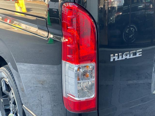 ハイエースバン スーパーＧＬ　５０ＴＨ　アニバーサリーリミテッド　ＡＬＰＩＮＥ１１インチＢＩＧＸナビ／フリップダウンモニター／ベッドキット／ＤＥＬＦ－０３／１７ＡＷ／フロントブッシュバー／ＴＲＤマッドガード／ＥＴＣ／バックカメラ／クッションフロア／５０ＴＨ（47枚目）