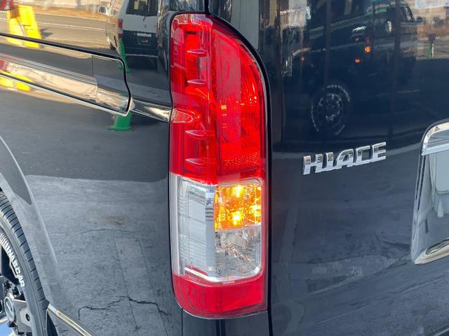 ハイエースバン スーパーＧＬ　５０ＴＨ　アニバーサリーリミテッド　ＡＬＰＩＮＥ１１インチＢＩＧＸナビ／フリップダウンモニター／ベッドキット／ＤＥＬＦ－０３／１７ＡＷ／フロントブッシュバー／ＴＲＤマッドガード／ＥＴＣ／バックカメラ／クッションフロア／５０ＴＨ（49枚目）