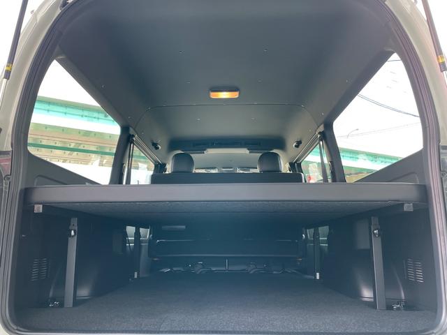 ハイエースバン スーパーＧＬ　ダークプライムＩＩ　ディーゼル車／ＡＬＰＩＮＥ１１インチＢＩＧＸナビ／ローダウン／４１５ＣＯＢＲＡフロントリップ／ＥＳＳＥＸ　ＥＣ－１７ＡＷ／ベッドキット／ＥＴＣ／バックカメラ／ＬＥＤヘッドランプ／両側パワースライドドア（9枚目）