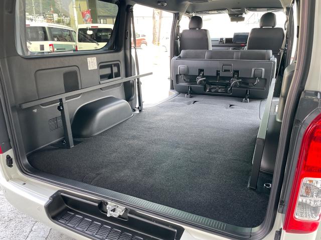 ハイエースバン スーパーＧＬ　ダークプライムＩＩ　ディーゼル車／ＡＬＰＩＮＥ１１インチＢＩＧＸナビ／ローダウン／４１５ＣＯＢＲＡフロントリップ／ＥＳＳＥＸ　ＥＣ－１７ＡＷ／ベッドキット／ＥＴＣ／バックカメラ／ＬＥＤヘッドランプ／両側パワースライドドア（13枚目）