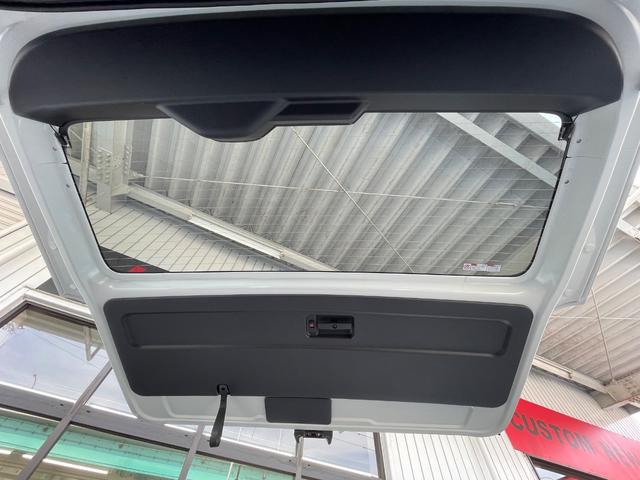 ハイエースバン スーパーＧＬ　ダークプライムＩＩ　ディーゼル車／ＡＬＰＩＮＥ１１インチＢＩＧＸナビ／ローダウン／４１５ＣＯＢＲＡフロントリップ／ＥＳＳＥＸ　ＥＣ－１７ＡＷ／ベッドキット／ＥＴＣ／バックカメラ／ＬＥＤヘッドランプ／両側パワースライドドア（23枚目）