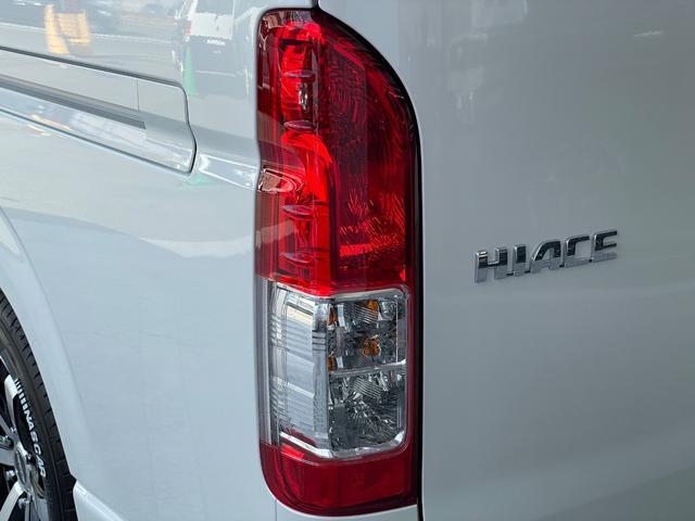 ハイエースバン スーパーＧＬ　ダークプライムＩＩ　ディーゼル車／ＡＬＰＩＮＥ１１インチＢＩＧＸナビ／ローダウン／４１５ＣＯＢＲＡフロントリップ／ＥＳＳＥＸ　ＥＣ－１７ＡＷ／ベッドキット／ＥＴＣ／バックカメラ／ＬＥＤヘッドランプ／両側パワースライドドア（48枚目）