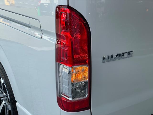 ハイエースバン スーパーＧＬ　ダークプライムＩＩ　ディーゼル車／ＡＬＰＩＮＥ１１インチＢＩＧＸナビ／ローダウン／４１５ＣＯＢＲＡフロントリップ／ＥＳＳＥＸ　ＥＣ－１７ＡＷ／ベッドキット／ＥＴＣ／バックカメラ／ＬＥＤヘッドランプ／両側パワースライドドア（50枚目）