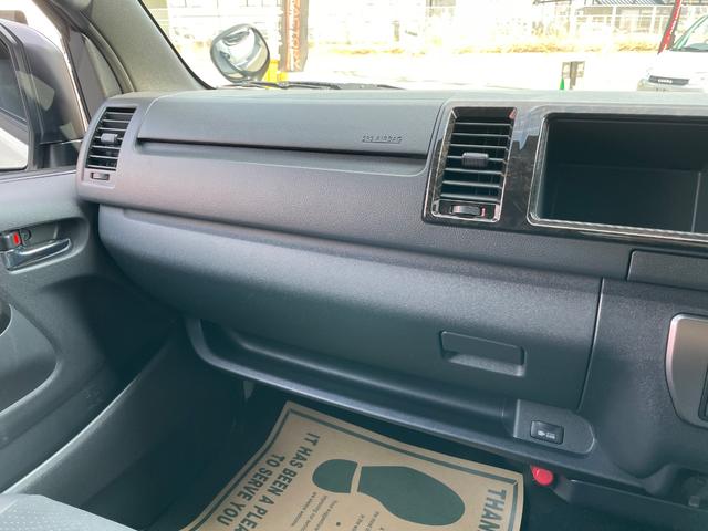 ハイエースバン スーパーＧＬ　ダークプライムＩＩ　ディーゼル車／ＡＬＰＩＮＥ１１インチＢＩＧＸナビ／ローダウン／４１５ＣＯＢＲＡフロントリップ／ＥＳＳＥＸ　ＥＣ－１７ＡＷ／ベッドキット／ＥＴＣ／バックカメラ／ＬＥＤヘッドランプ／両側パワースライドドア（66枚目）