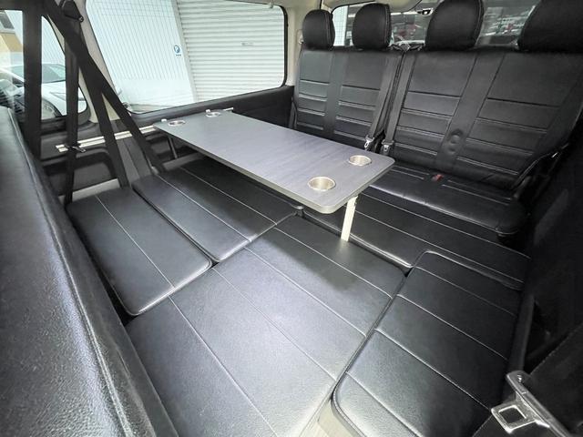 ハイエースワゴン ＧＬ　ＦＬＥＸ内装ＶＥＲ２／３人掛けベンチシート／フルフラットベッド／後席モニター／ナビ／ＥＴＣ／１７ＡＷ／バルベログランデ／フロントスポイラー／ローダウン／サブモニター／バッドフェイスボンネット（3枚目）