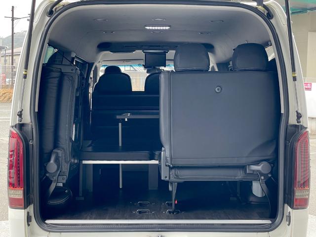 ハイエースワゴン ＧＬ　ＦＬＥＸ内装ＶＥＲ２／３人掛けベンチシート／フルフラットベッド／後席モニター／ナビ／ＥＴＣ／１７ＡＷ／バルベログランデ／フロントスポイラー／ローダウン／サブモニター／バッドフェイスボンネット（56枚目）