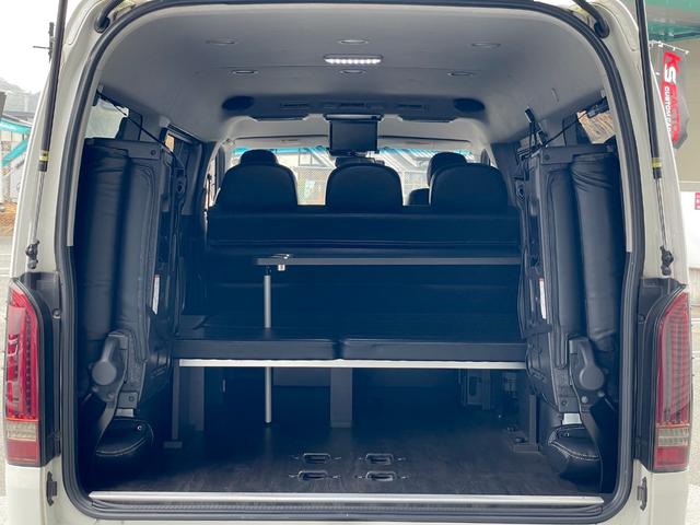 ハイエースワゴン ＧＬ　ＦＬＥＸ内装ＶＥＲ２／３人掛けベンチシート／フルフラットベッド／後席モニター／ナビ／ＥＴＣ／１７ＡＷ／バルベログランデ／フロントスポイラー／ローダウン／サブモニター／バッドフェイスボンネット（57枚目）