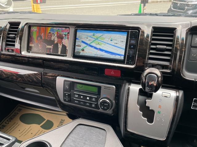 ハイエースワゴン ＧＬ　ＦＬＥＸ内装ＶＥＲ２／３人掛けベンチシート／フルフラットベッド／後席モニター／ナビ／ＥＴＣ／１７ＡＷ／バルベログランデ／フロントスポイラー／ローダウン／サブモニター／バッドフェイスボンネット（65枚目）