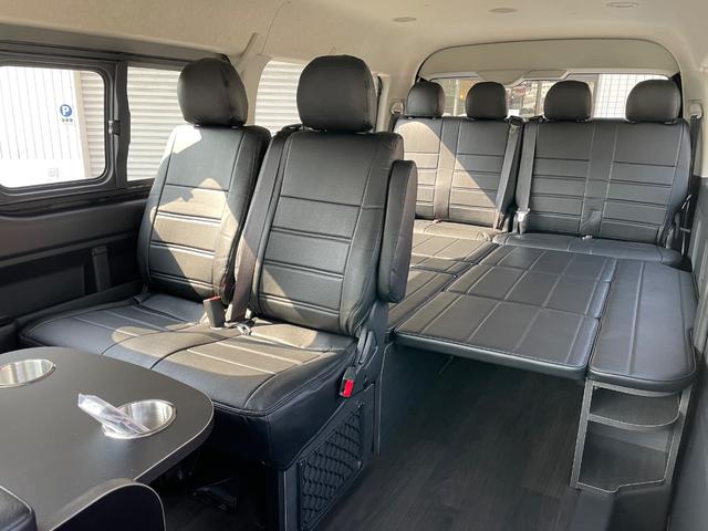ハイエースワゴン ＧＬ　新車／４ＷＤ／アルパイン１１インチ／シートアレンジ／テーブル／ベッド／ＫＳＦ－Ｗ１／１２．８インチ後席モニター／マッドガード／オーバーフェンダー／車中泊仕様／キャンピングカー仕様／フルフラット（2枚目）