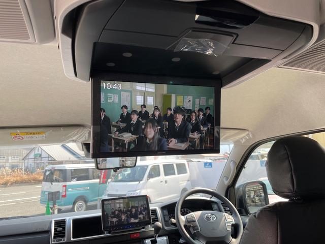ハイエースワゴン ＧＬ　新車／４ＷＤ／アルパイン１１インチ／シートアレンジ／テーブル／ベッド／ＫＳＦ－Ｗ１／１２．８インチ後席モニター／マッドガード／オーバーフェンダー／車中泊仕様／キャンピングカー仕様／フルフラット（7枚目）
