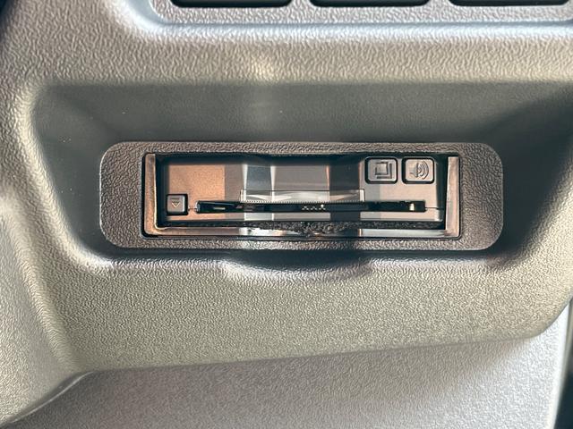 ハイエースワゴン ＧＬ　新車／４ＷＤ／アルパイン１１インチ／シートアレンジ／テーブル／ベッド／ＫＳＦ－Ｗ１／１２．８インチ後席モニター／マッドガード／オーバーフェンダー／車中泊仕様／キャンピングカー仕様／フルフラット（57枚目）