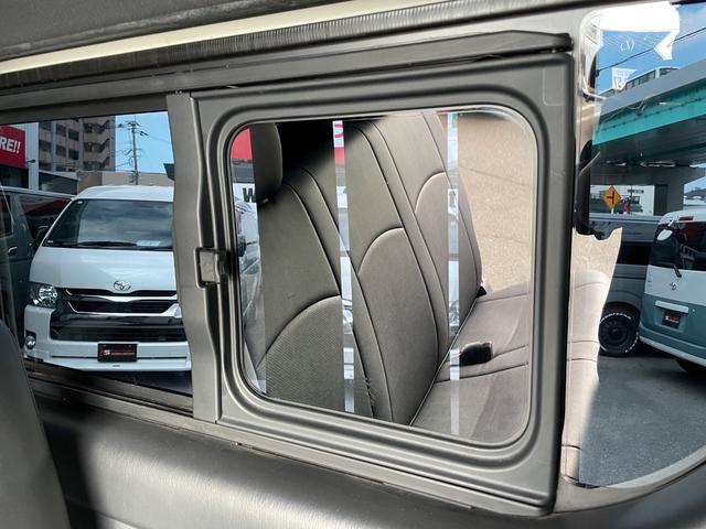 ハイエースバン スーパーＧＬ　ダークプライムＩＩ　ディーゼル車／ＷＡＬＤフルエアロ／両側パワースライド／小窓付ガラス／ゼロブレイク２０ＡＷ／ローダウン／リアウイング／ケンウッドナビ／ＥＴＣ／ドライブレコーダー／レーダー／バッドフェイスボンネットカバー（43枚目）