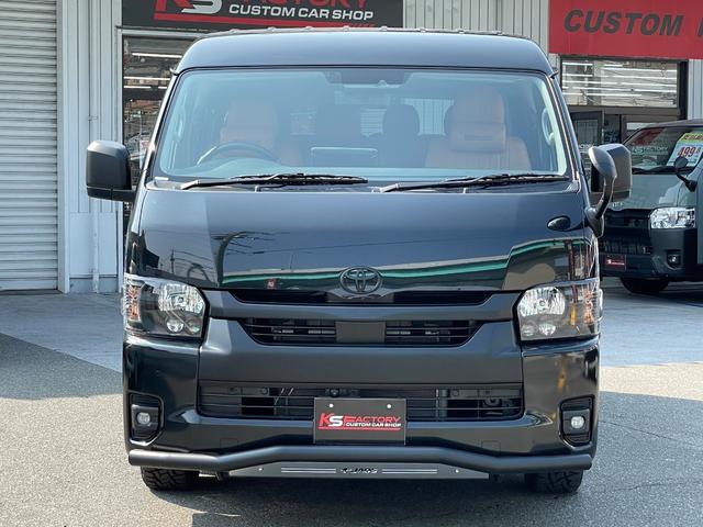 ハイエースワゴン ＧＬ　未登録新車／ＡＬＰＩＮＥ１１インチＢＩＧＸナビ／ＫＳＦブラックエディション／１２．８インチフリップダウンモニター／ＪＡＯＳスキッドバー／ＴＲＤマッドフラップ／キャメルシートカバー／ハイエースカスタム（13枚目）