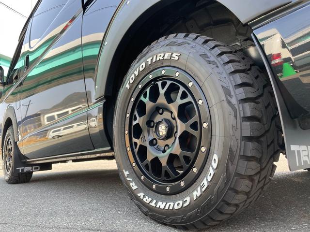 ハイエースワゴン ＧＬ　未登録新車／ＡＬＰＩＮＥ１１インチＢＩＧＸナビ／ＫＳＦブラックエディション／１２．８インチフリップダウンモニター／ＪＡＯＳスキッドバー／ＴＲＤマッドフラップ／キャメルシートカバー／ハイエースカスタム（22枚目）