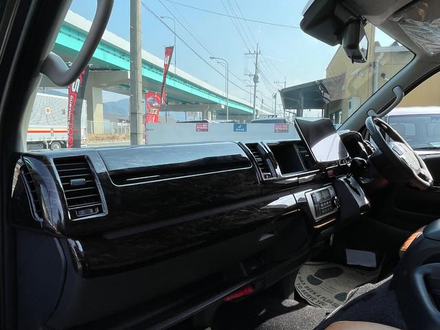 ハイエースワゴン ＧＬ　未登録新車／ＡＬＰＩＮＥ１１インチＢＩＧＸナビ／ＫＳＦブラックエディション／１２．８インチフリップダウンモニター／ＪＡＯＳスキッドバー／ＴＲＤマッドフラップ／キャメルシートカバー／ハイエースカスタム（54枚目）