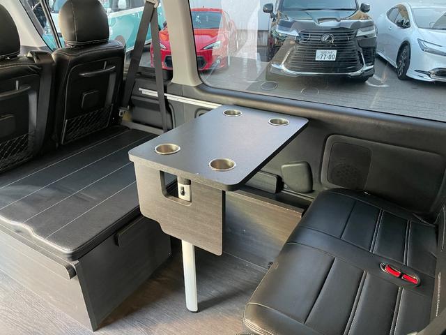 ハイエースワゴン GL ワンオーナー/FLEX内装VER1/ALPINE12.8インチモニター/ローダウン/オーバーフェンダー/フロントスポイラー/17AW/ヴァレンティLEDテールランプ/リアスポイラー/フラットベッド(8枚目)