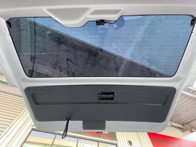ハイエースワゴン GL ワンオーナー/FLEX内装VER1/ALPINE12.8インチモニター/ローダウン/オーバーフェンダー/フロントスポイラー/17AW/ヴァレンティLEDテールランプ/リアスポイラー/フラットベッド(17枚目)