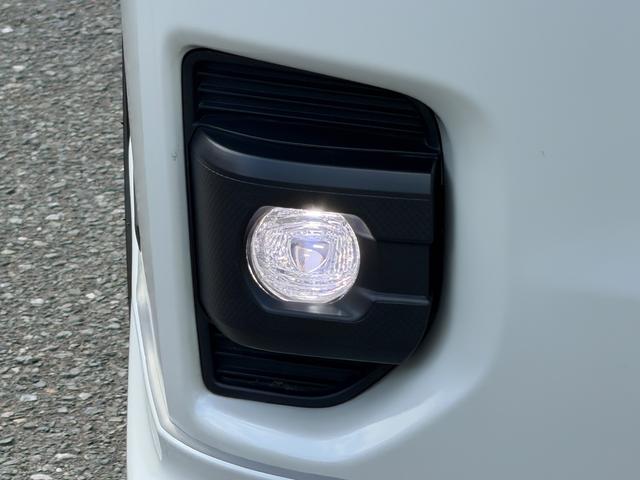 ハイエースバン スーパーＧＬ　ダークプライムＩＩ　ディーゼル／新品モデリスタフルエアロ／アルパイン１１インチＢＩＸ／新品ベッドキット／新品３Ｄシートカバー／ＫＳＦマフラーカッター／ＥＴＣ／ＫＳＦキャリパーカバー／ＤＥＬＦ０１／１８ＡＷ／ローダウン（39枚目）