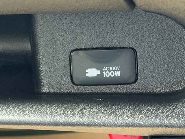 ハイエースバン スーパーＧＬ　ダークプライムＩＩ　ディーゼル／新品モデリスタフルエアロ／アルパイン１１インチＢＩＸ／新品ベッドキット／新品３Ｄシートカバー／ＫＳＦマフラーカッター／ＥＴＣ／ＫＳＦキャリパーカバー／ＤＥＬＦ０１／１８ＡＷ／ローダウン（71枚目）