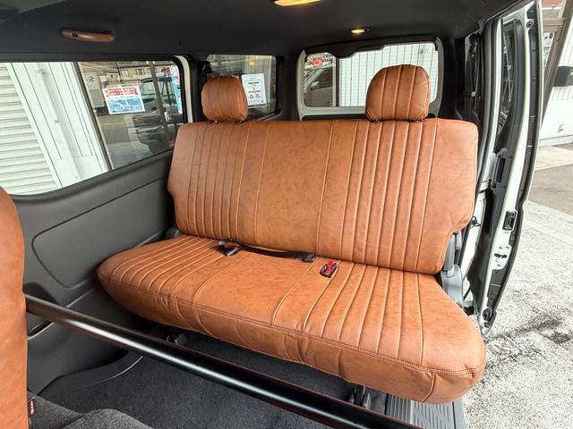 ハイエースバン