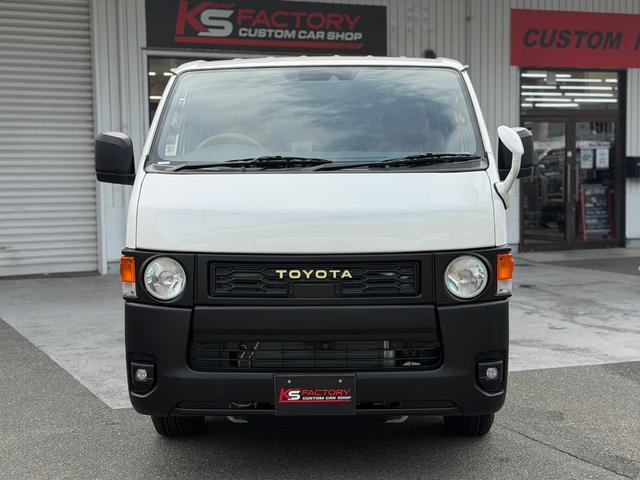 ハイエースバン