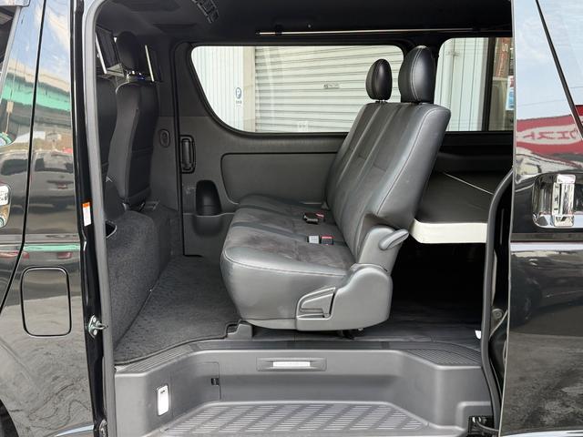 ハイエースバン