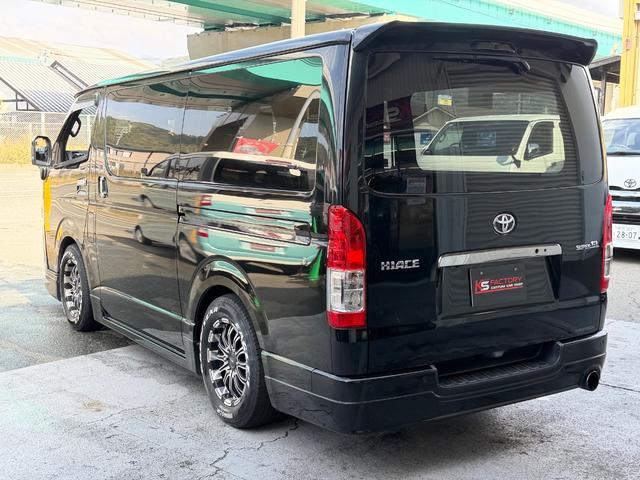 ハイエースバン