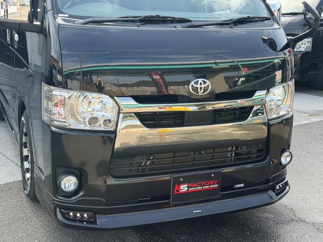 ハイエースバン