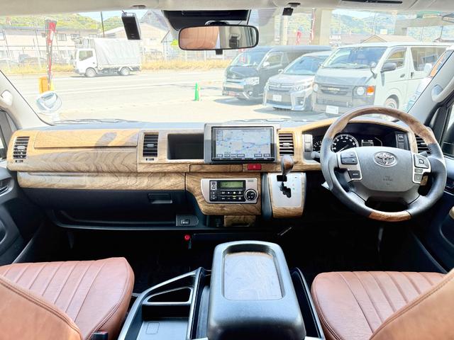 ハイエースバン