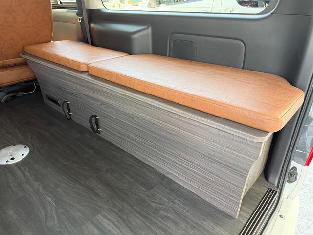 ハイエースバン