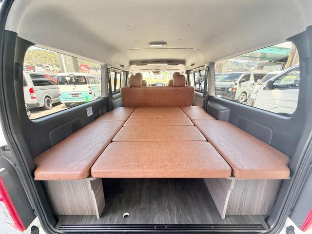 ハイエースバン