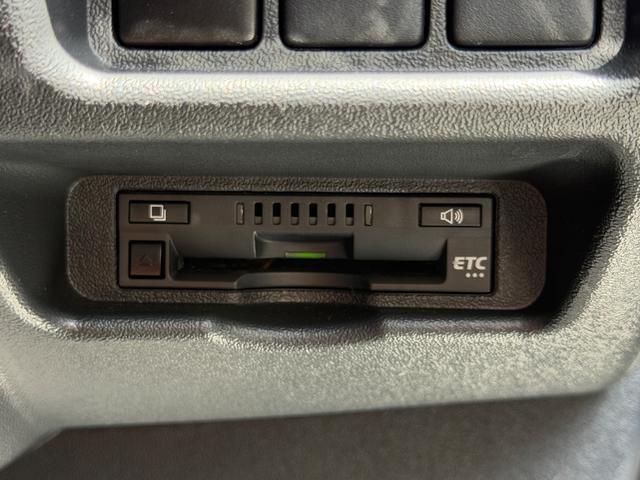 ハイエースバン