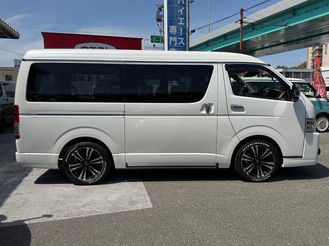 ハイエースバン