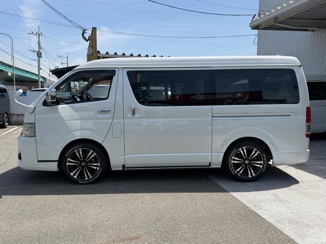 ハイエースバン