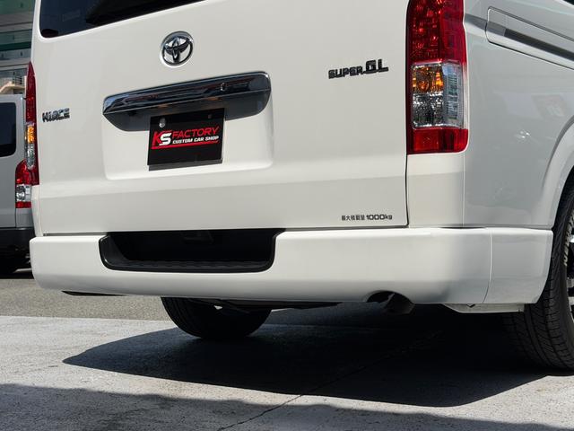 ハイエースバン