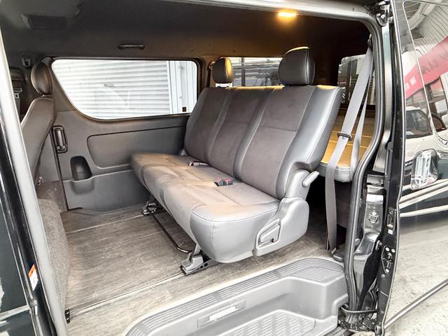 ハイエースバン